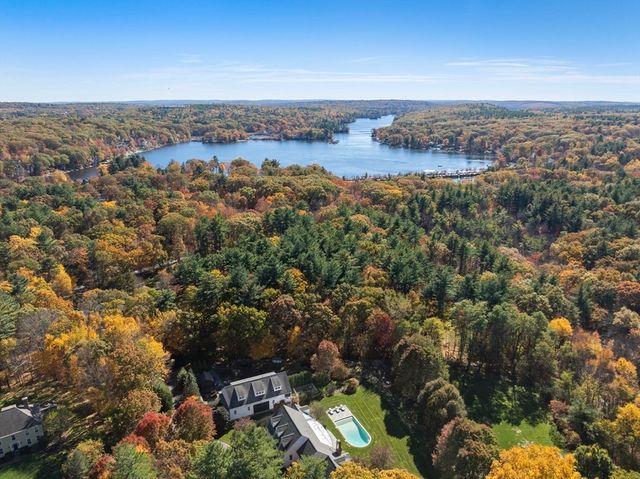 10 Queen Anne Rd, Hopkinton, MA 01748