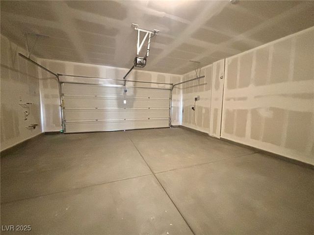 10024 Ullom Drive, Las Vegas, NV 89141