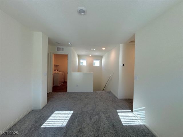 10024 Ullom Drive, Las Vegas, NV 89141