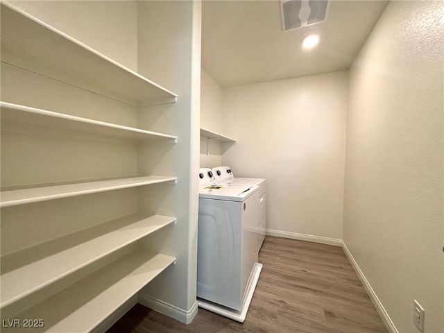 10024 Ullom Drive, Las Vegas, NV 89141