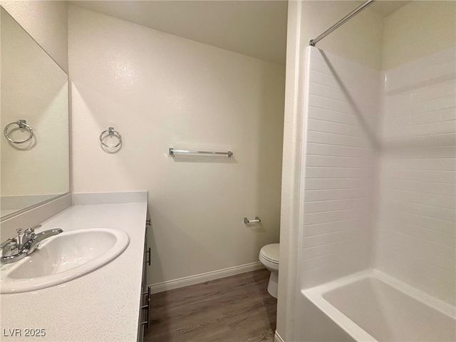 10024 Ullom Drive, Las Vegas, NV 89141