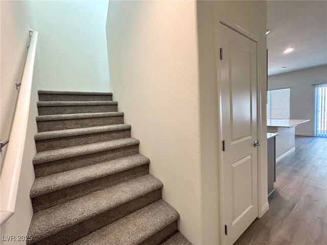 10024 Ullom Drive, Las Vegas, NV 89141