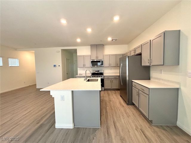 10024 Ullom Drive, Las Vegas, NV 89141