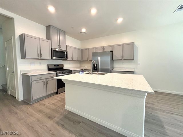 10024 Ullom Drive, Las Vegas, NV 89141