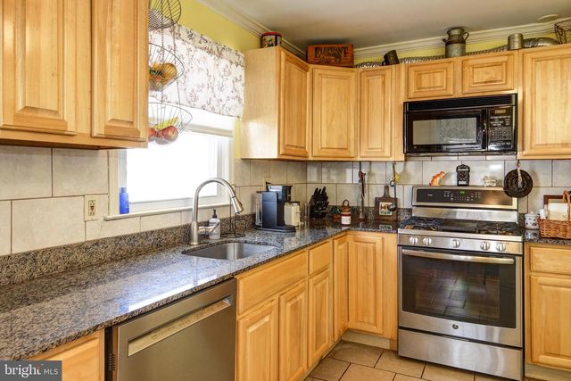 237 CREEK RD, Bellmawr, NJ 08031