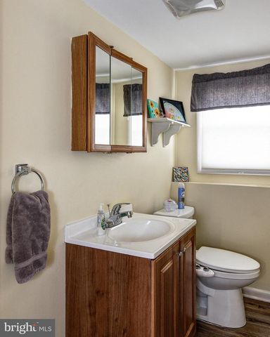 237 CREEK RD, Bellmawr, NJ 08031