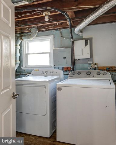 237 CREEK RD, Bellmawr, NJ 08031