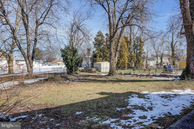 237 CREEK RD, Bellmawr, NJ 08031