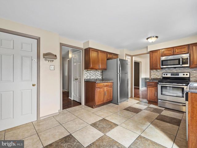 9402 GRANDHAVEN AVE, Upper Marlboro, MD 20772