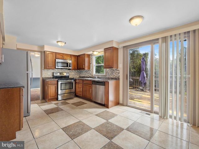 9402 GRANDHAVEN AVE, Upper Marlboro, MD 20772