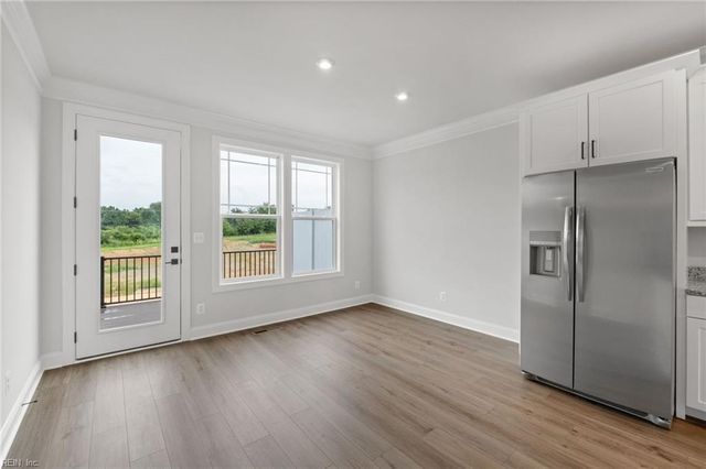 11 Bracewell LN, Yorktown, VA 23692