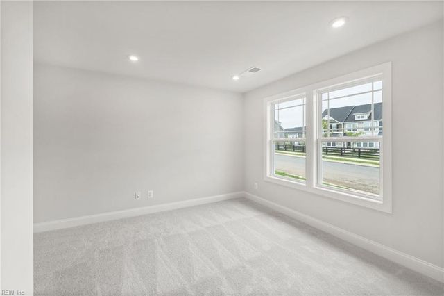 11 Bracewell LN, Yorktown, VA 23692