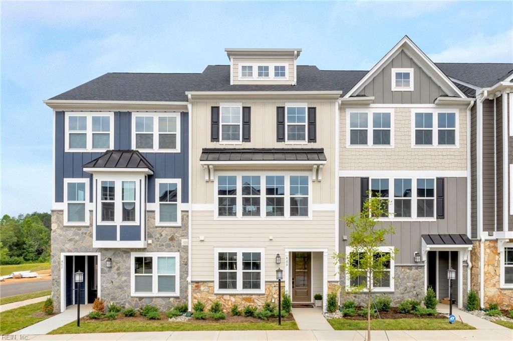 11 Bracewell LN, Yorktown, VA 23692