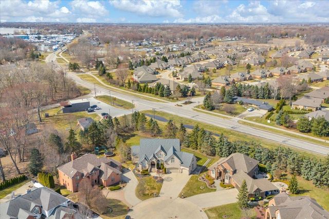 49404 Compass Point Drive, New Baltimore, MI 48047