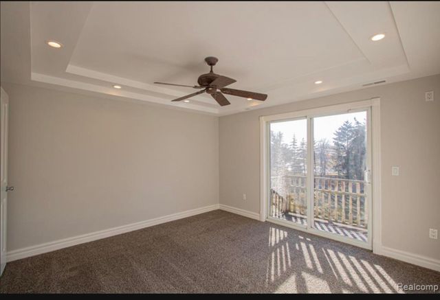 49404 Compass Point Drive, New Baltimore, MI 48047