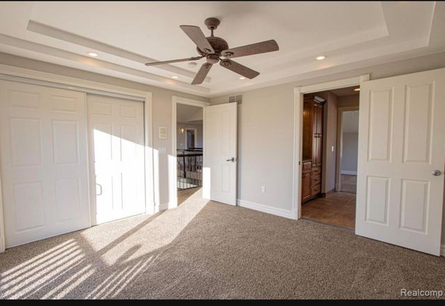 49404 Compass Point Drive, New Baltimore, MI 48047