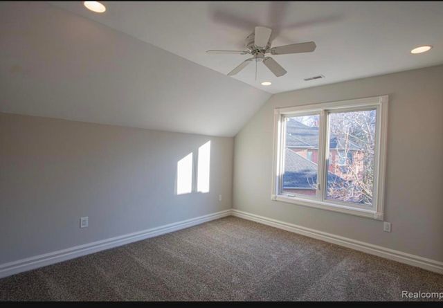 49404 Compass Point Drive, New Baltimore, MI 48047