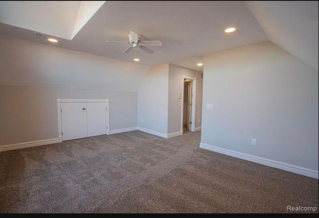 49404 Compass Point Drive, New Baltimore, MI 48047