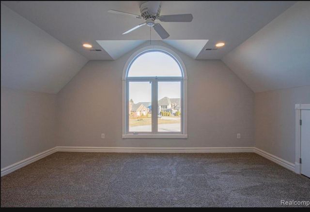 49404 Compass Point Drive, New Baltimore, MI 48047