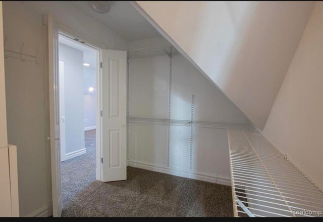 49404 Compass Point Drive, New Baltimore, MI 48047