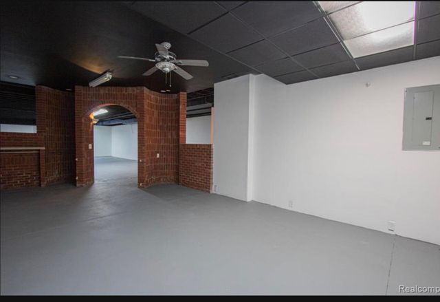 49404 Compass Point Drive, New Baltimore, MI 48047