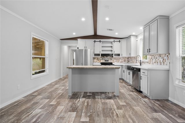 1212 Fort Worth St, Rockport, TX 78382