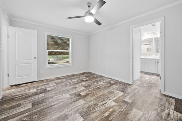 1212 Fort Worth St, Rockport, TX 78382