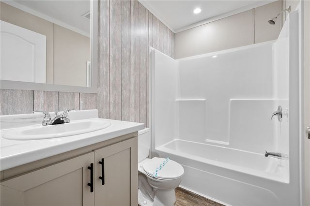 1212 Fort Worth St, Rockport, TX 78382