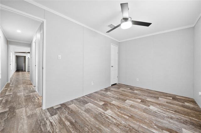 1212 Fort Worth St, Rockport, TX 78382