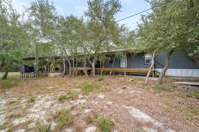 1212 Fort Worth St, Rockport, TX 78382