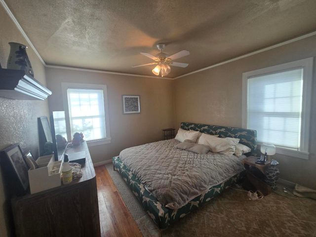 2025 Lawrence Street, Klamath Falls, OR 97601