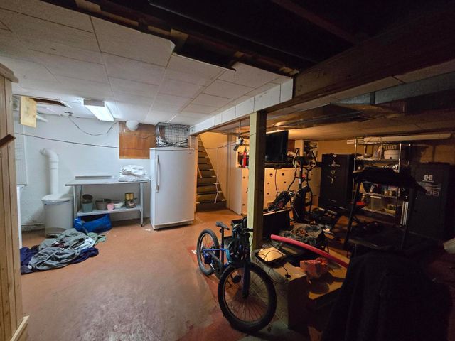 2025 Lawrence Street, Klamath Falls, OR 97601