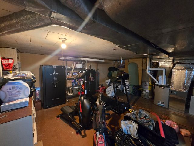 2025 Lawrence Street, Klamath Falls, OR 97601