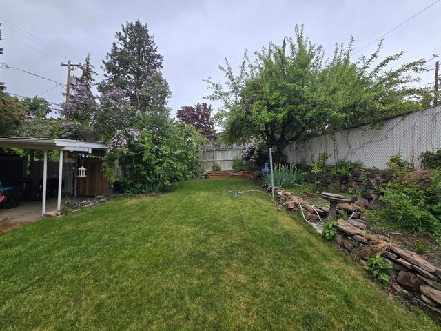 2025 Lawrence Street, Klamath Falls, OR 97601