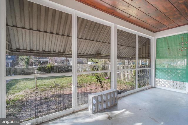 1605 CRITTENDEN ST NE, Washington, DC 20017