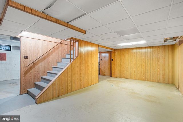 1605 CRITTENDEN ST NE, Washington, DC 20017