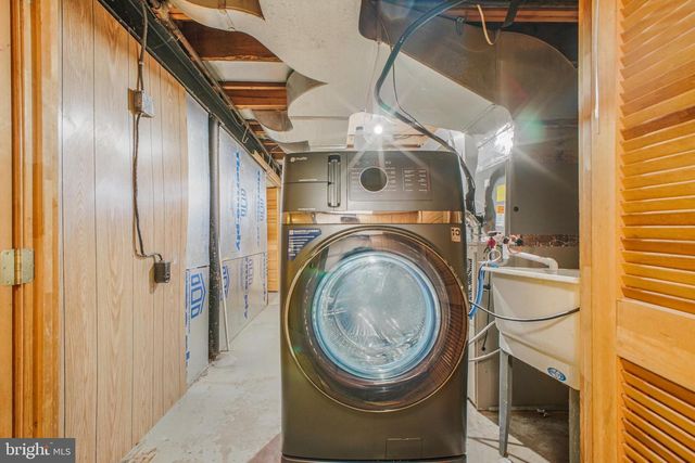 1605 CRITTENDEN ST NE, Washington, DC 20017