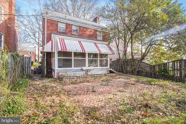 1605 CRITTENDEN ST NE, Washington, DC 20017