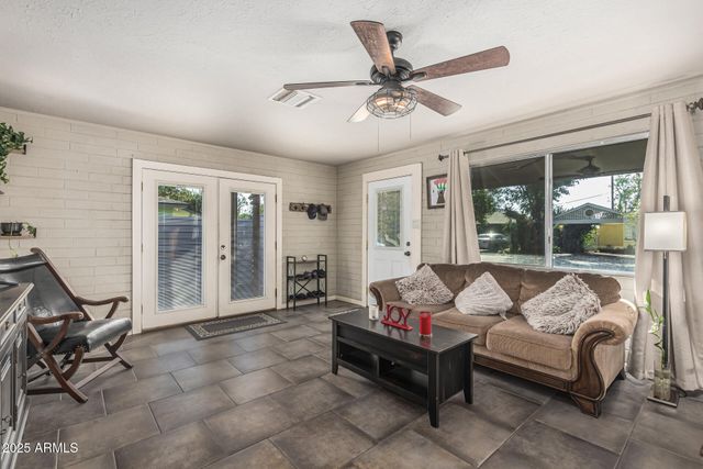 542 W 15TH Street, Tempe, AZ 85281