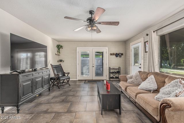 542 W 15TH Street, Tempe, AZ 85281