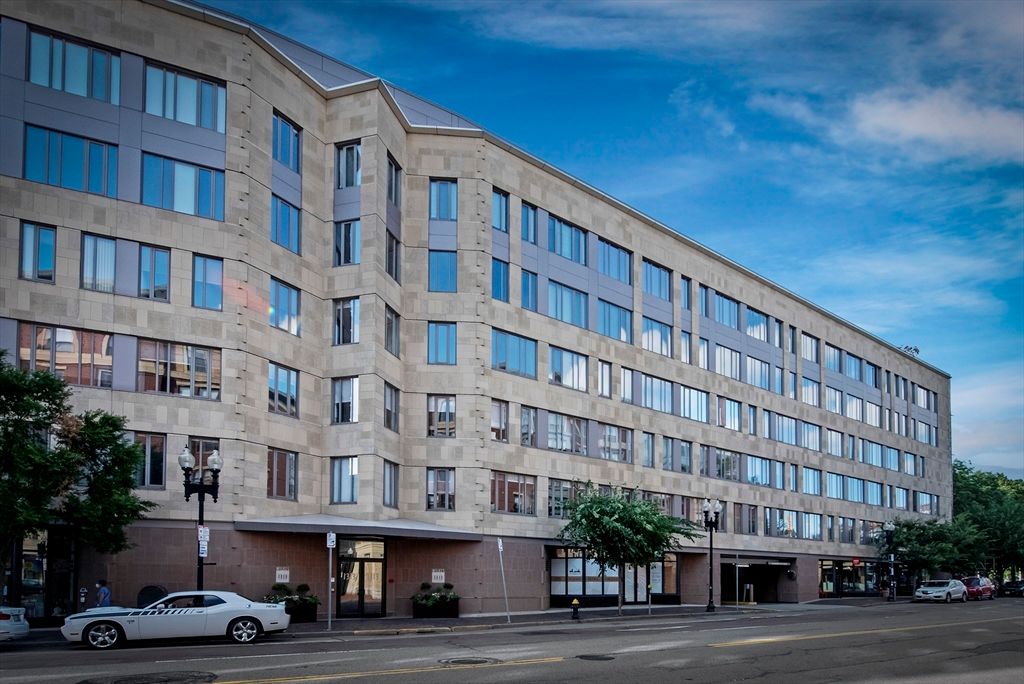1313 Washington St L67, Boston, MA 02118
