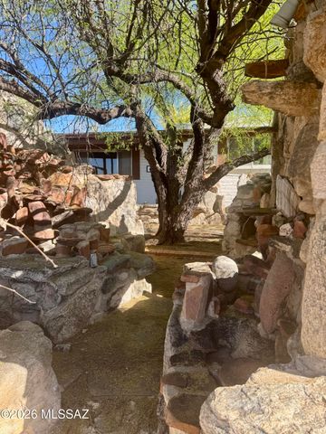 4415 N Swan Road, Tucson, AZ 85718