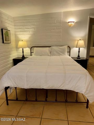 4415 N Swan Road, Tucson, AZ 85718