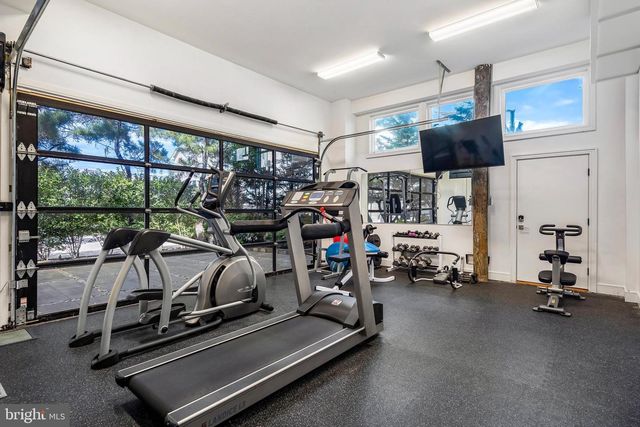 11 3RD STREET, Surf City, NJ 08008