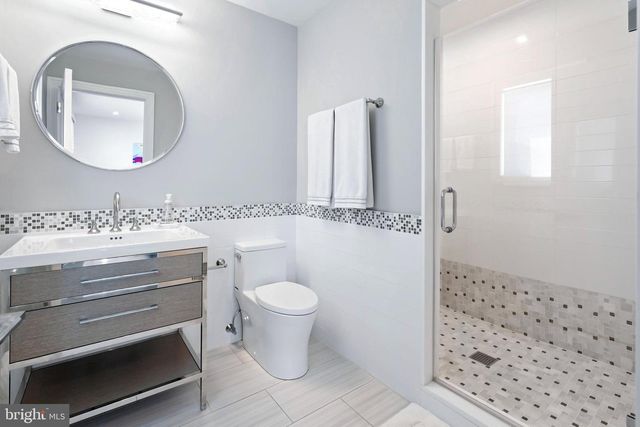 11 3RD STREET, Surf City, NJ 08008