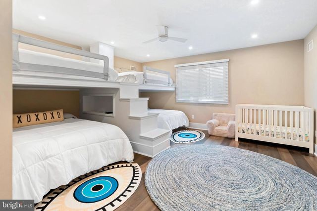 11 3RD STREET, Surf City, NJ 08008