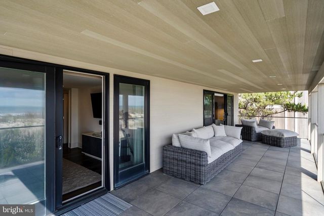 11 3RD STREET, Surf City, NJ 08008