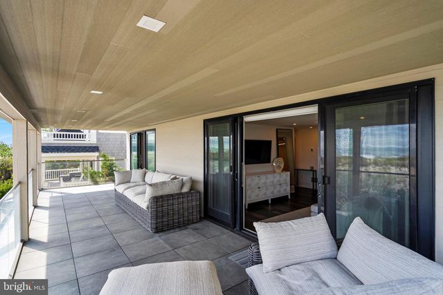 11 3RD STREET, Surf City, NJ 08008