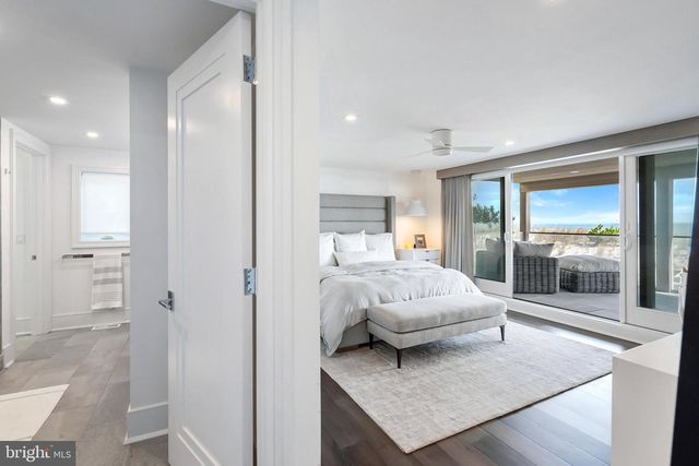 11 3RD STREET, Surf City, NJ 08008