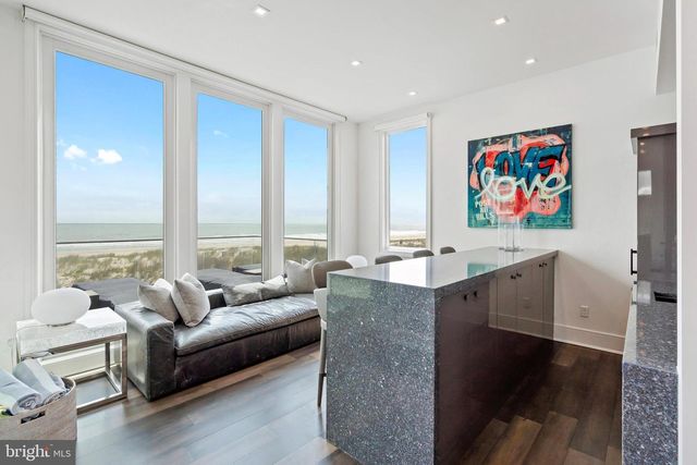 11 3RD STREET, Surf City, NJ 08008